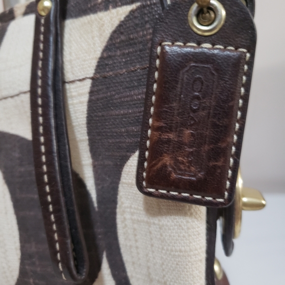 Authentic Coach Shoulder Bag - Picture 3 of 11